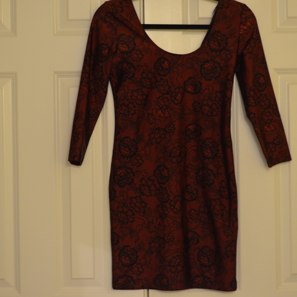 Dress - Picture 2 of 3